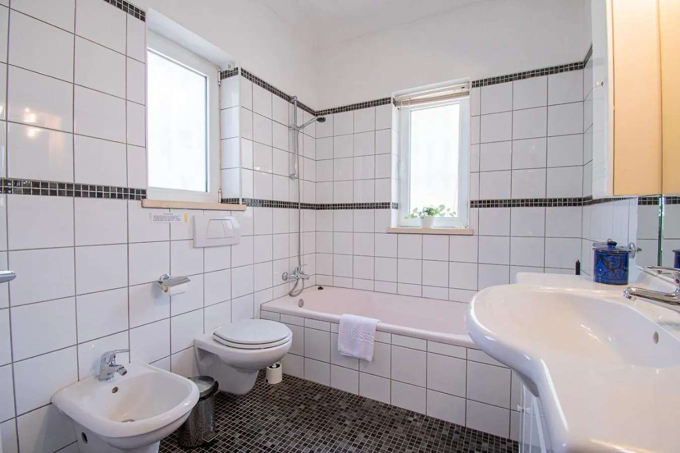 Villa La Pausa - Serene 3-Bedroom Retreat With Heated Pool Carvoeiro  0*, Carvoeiro (Lagoa)