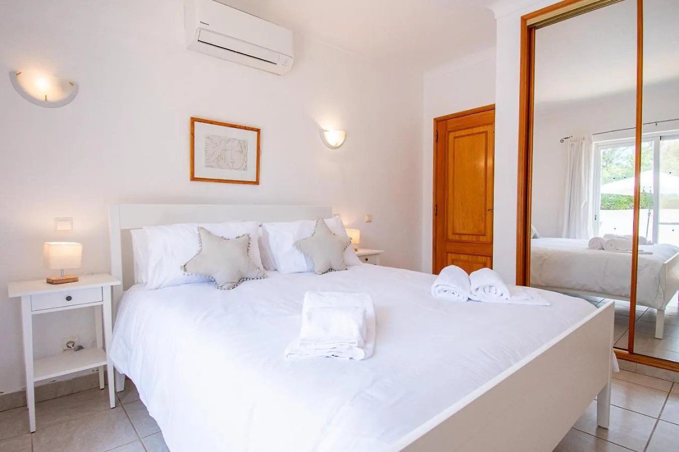 Villa La Pausa - Serene 3-Bedroom Retreat With Heated Pool Carvoeiro