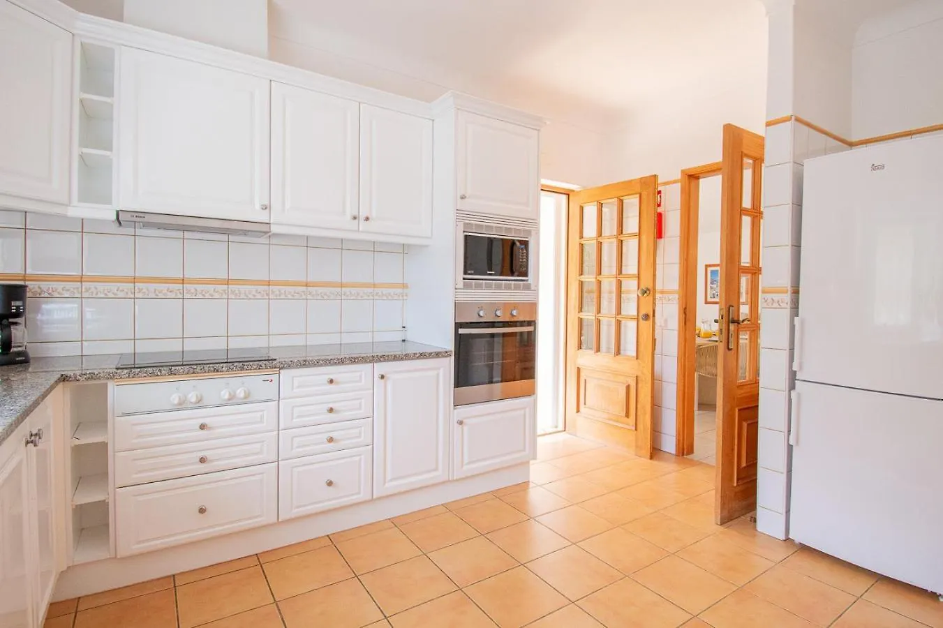 Villa La Pausa - Serene 3-Bedroom Retreat With Heated Pool Carvoeiro  0*, Carvoeiro (Lagoa) Portugal