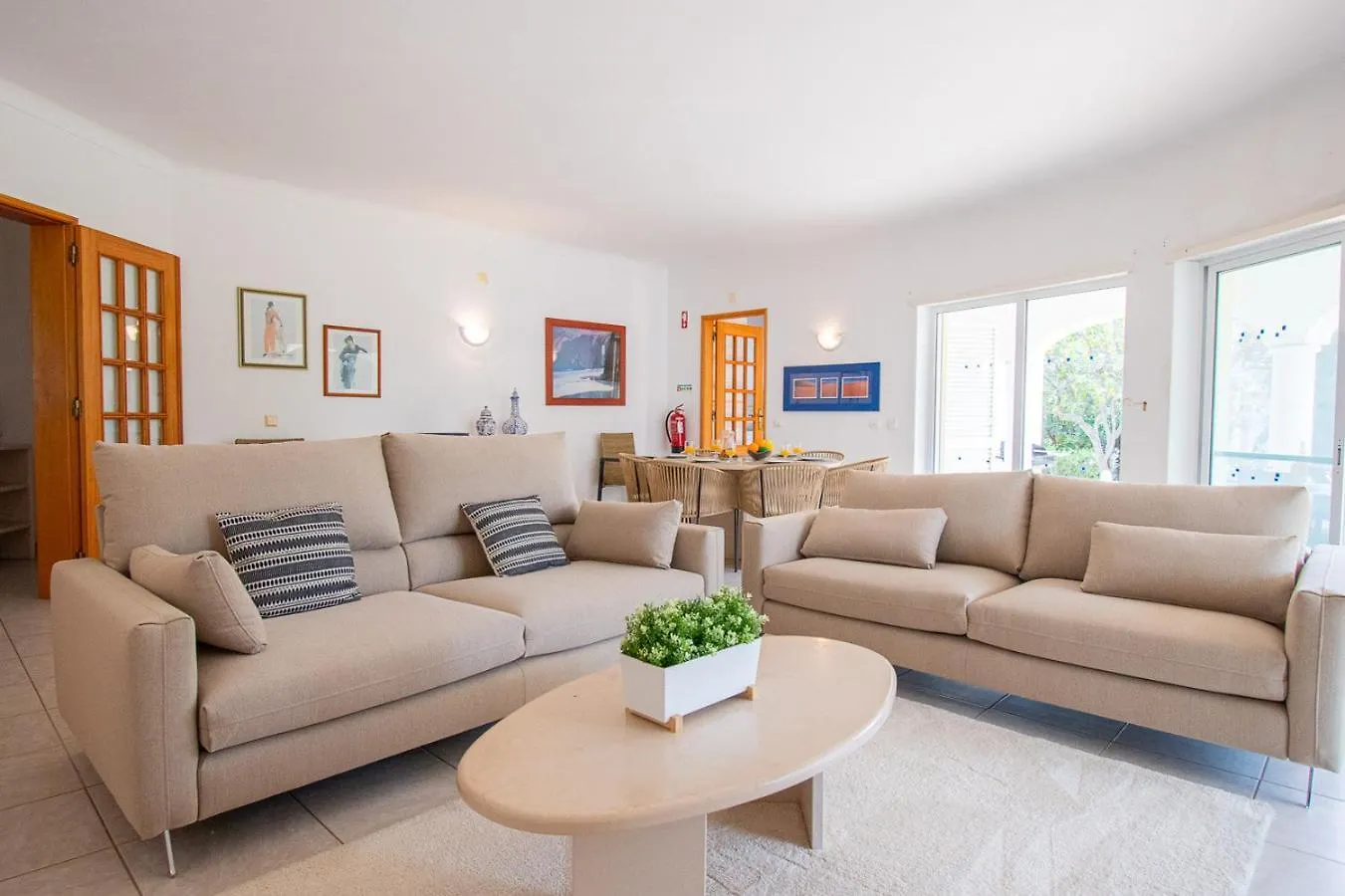 Villa La Pausa - Serene 3-Bedroom Retreat With Heated Pool Carvoeiro  0*, Carvoeiro (Lagoa)