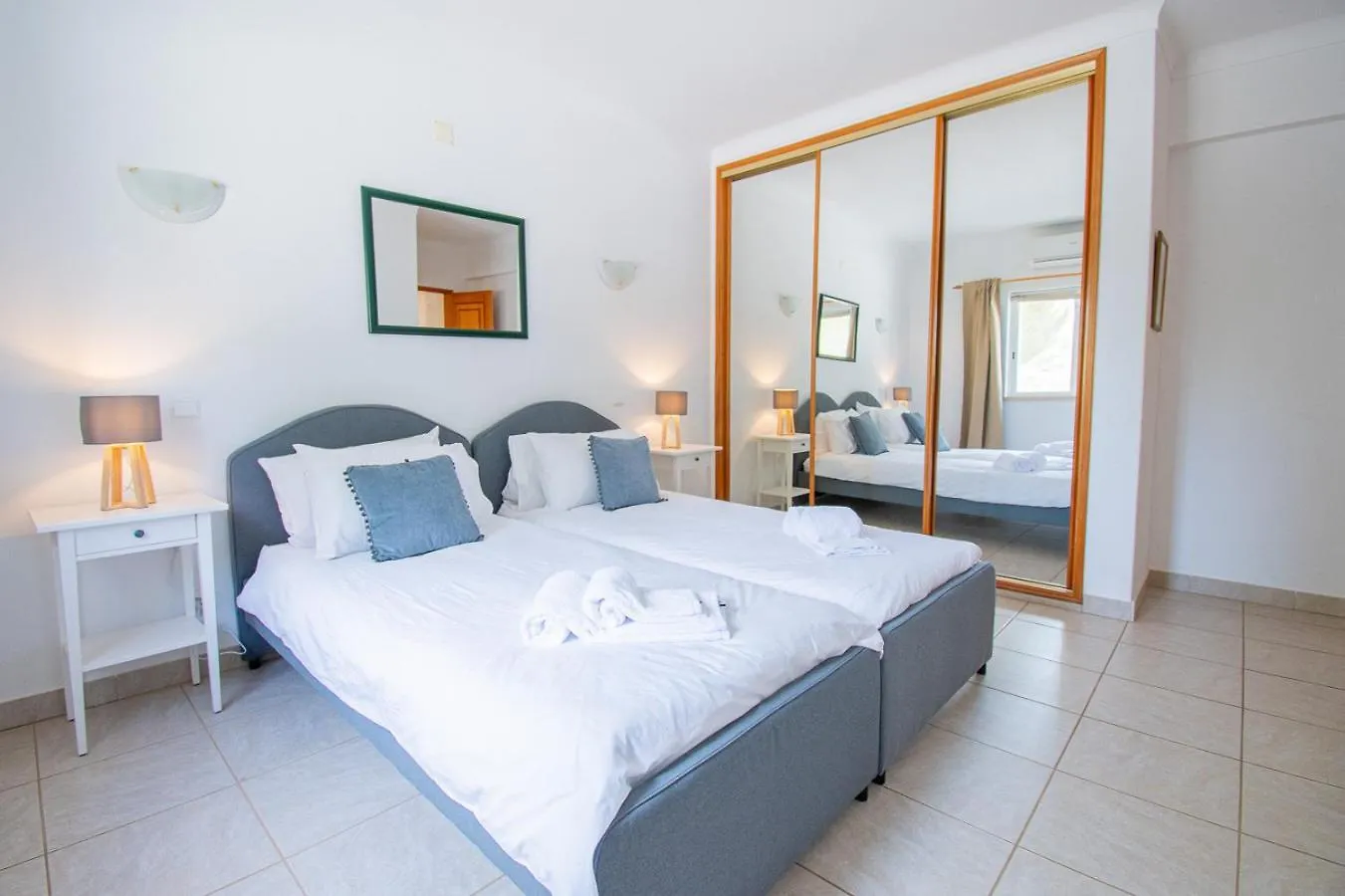 Villa La Pausa - Serene 3-Bedroom Retreat With Heated Pool Carvoeiro