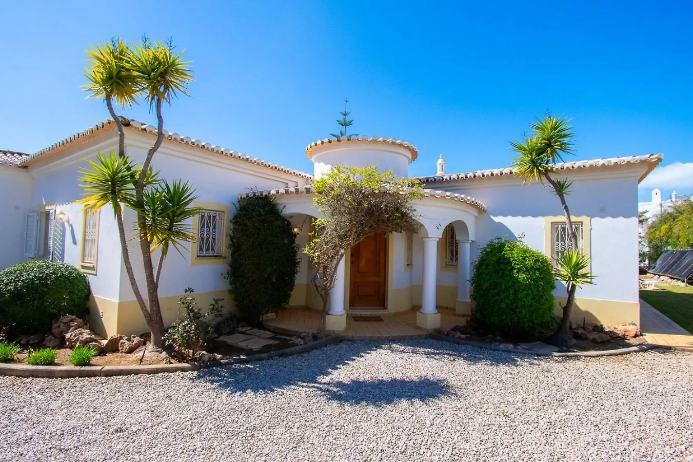 Villa La Pausa - Serene 3-Bedroom Retreat With Heated Pool Carvoeiro   Carvoeiro (Lagoa)